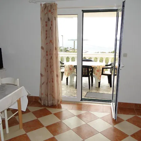 Rube 3 Fuer 4 Personen By Interhome Apartment