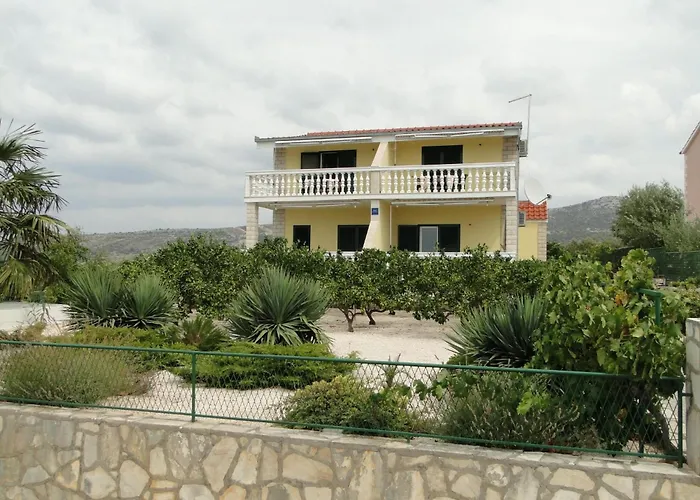 Apartment Rube 3 Fuer 4 Personen By Interhome