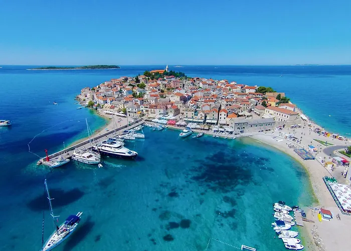 Rube 3 Fuer 4 Personen By Interhome Appartement Primošten